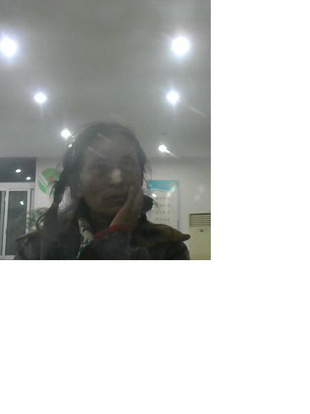 流浪人员无名女照片，让爱回家