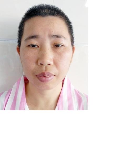 流浪人员万小华照片，让爱回家