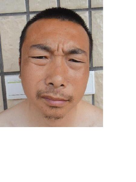 流浪人员王亮照片，让爱回家