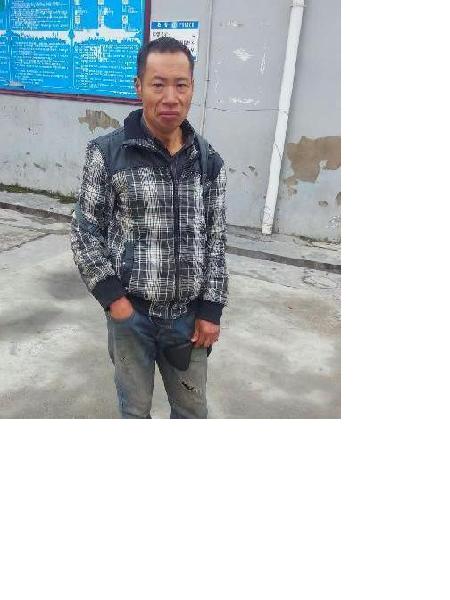 流浪人员无名男十照片，让爱回家