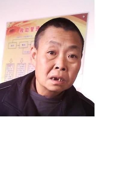 流浪人员党二照片，让爱回家
