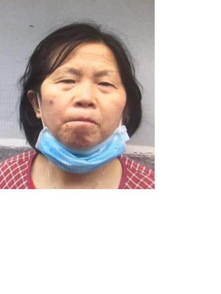 流浪人员美玲照片，让爱回家