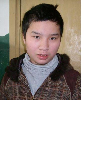 流浪人员郴张二照片，让爱回家