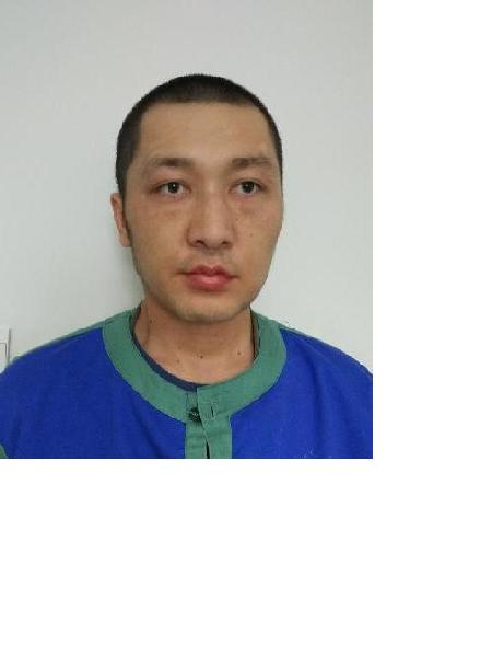 流浪人员艾力江·艾山照片，让爱回家