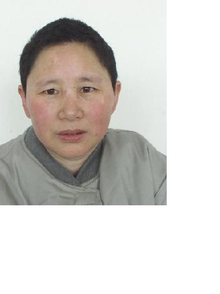 流浪人员荣英照片，让爱回家