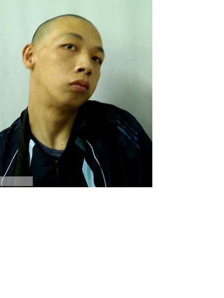 流浪人员段健照片，让爱回家