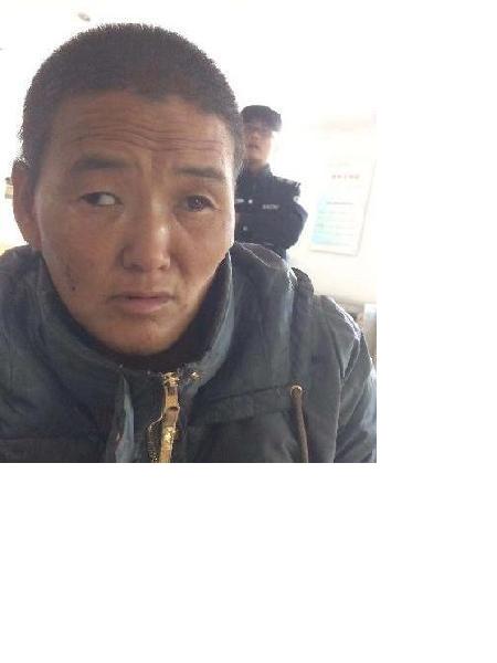 流浪人员无名女照片，让爱回家
