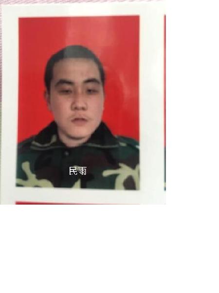 流浪人员民雨照片，让爱回家