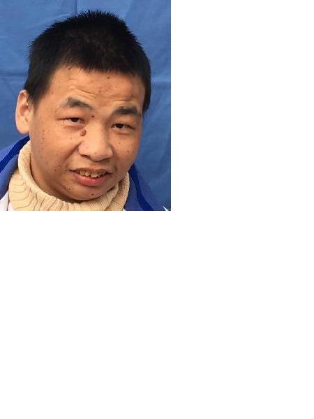 流浪人员小熊照片，让爱回家