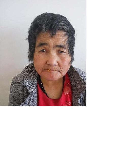 流浪人员无名女照片，让爱回家