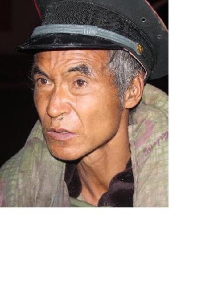流浪人员无名氏17100178照片，让爱回家