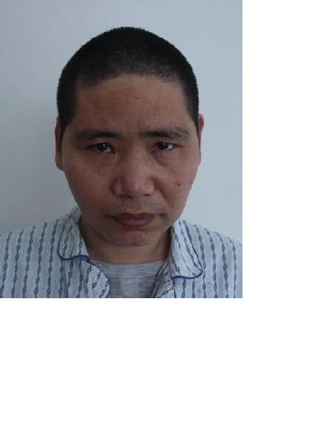流浪人员小河照片，让爱回家