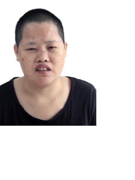 流浪人员泰民芳照片，让爱回家