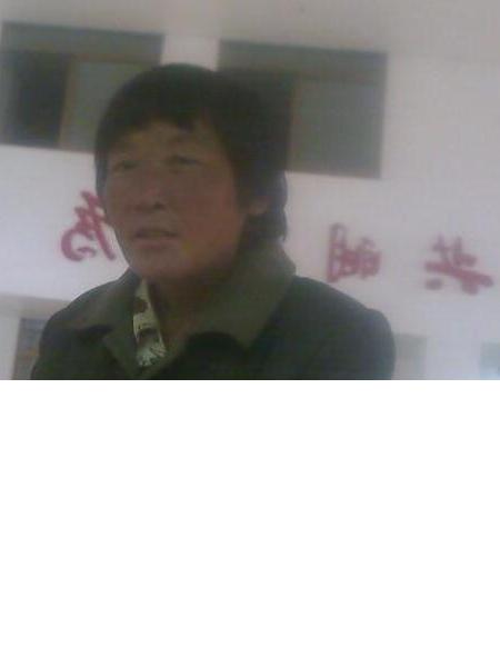 流浪人员党红花照片，让爱回家