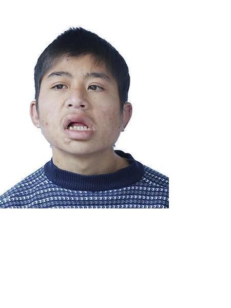 流浪人员杨勇照片，让爱回家