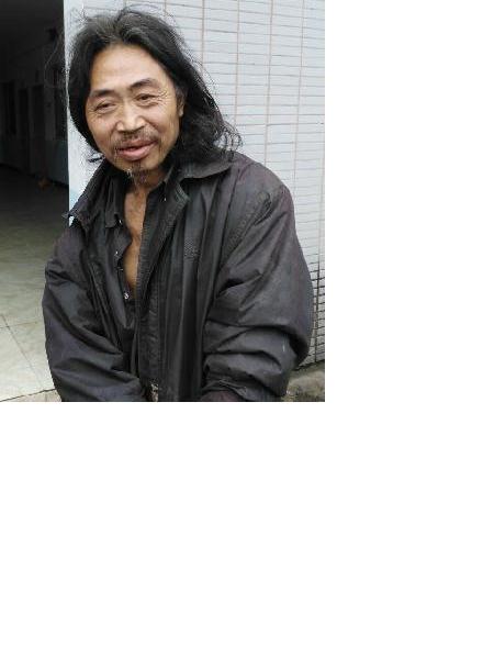 流浪人员流浪人照片，让爱回家