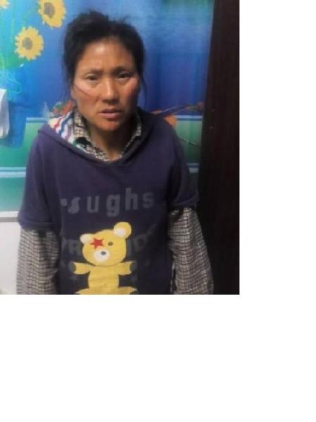 流浪人员闽女仁照片，让爱回家