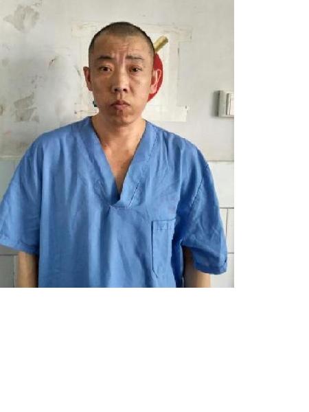 流浪人员临救男140615照片，让爱回家