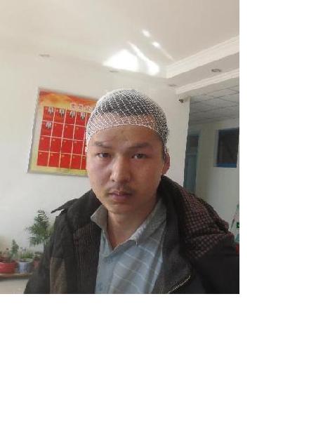 流浪人员陈浩照片，让爱回家