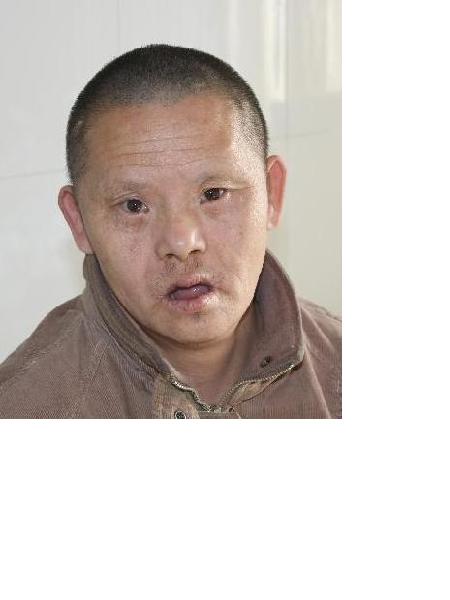 流浪人员国仁照片，让爱回家