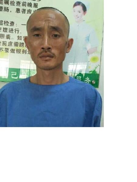 流浪人员警男170916照片，让爱回家