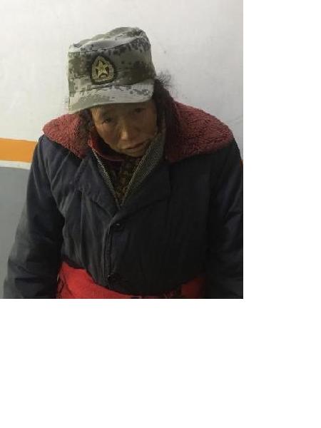流浪人员1802流浪女照片，让爱回家