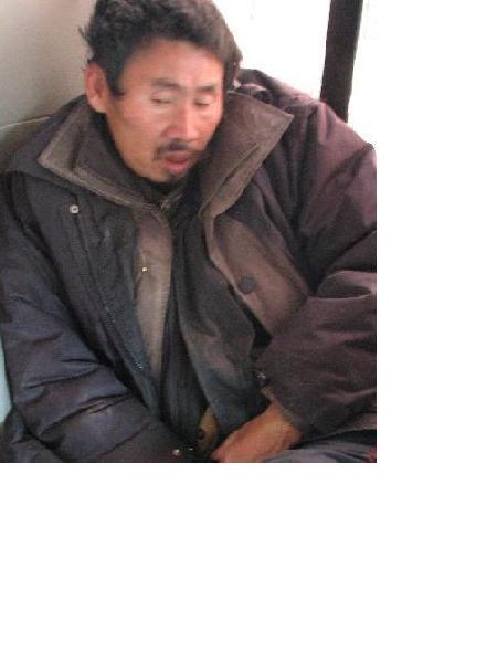 流浪人员无名氏24照片，让爱回家