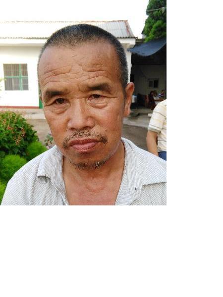 流浪人员男无名氏4照片，让爱回家