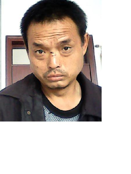 流浪人员张新民照片，让爱回家