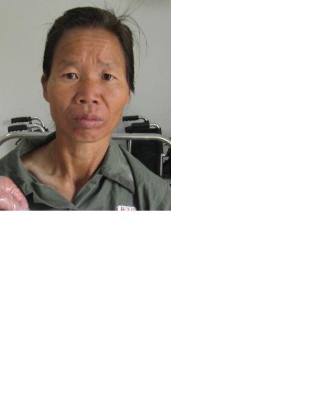 流浪人员郑演梅照片，让爱回家