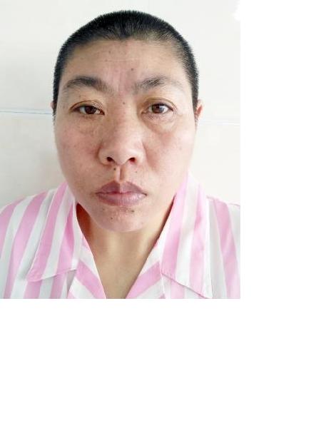 流浪人员女四照片，让爱回家