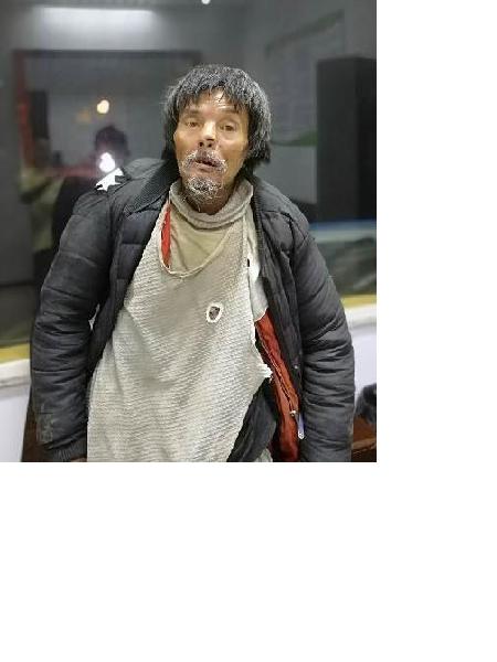 流浪人员无名男180919照片，让爱回家