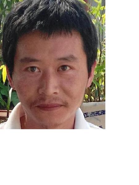 流浪人员潘光辉照片，让爱回家