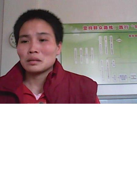 流浪人员湛彩依照片，让爱回家