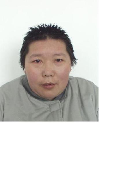 流浪人员荣月照片，让爱回家