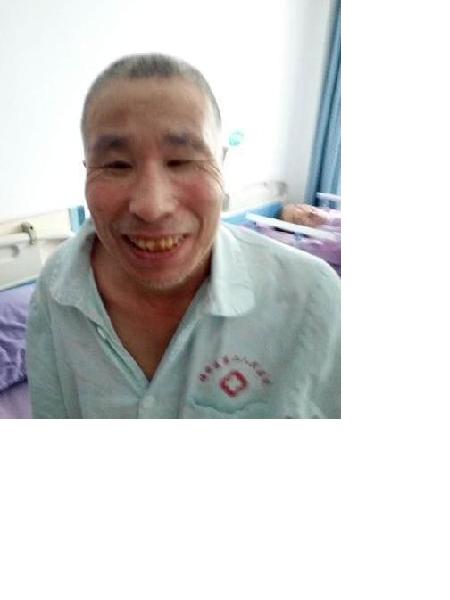 流浪人员无名氏20照片，让爱回家