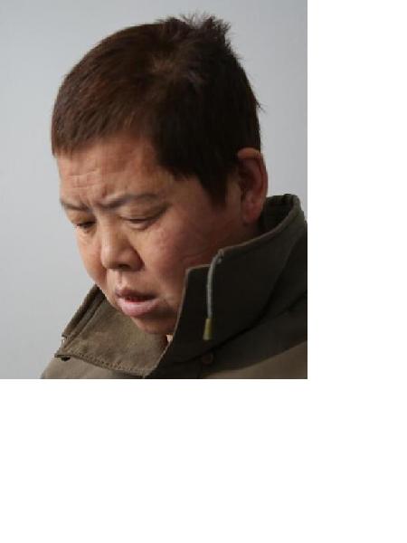 流浪人员无名氏女三照片，让爱回家