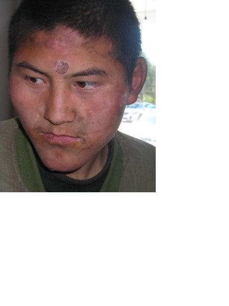 流浪人员无名男B照片，让爱回家