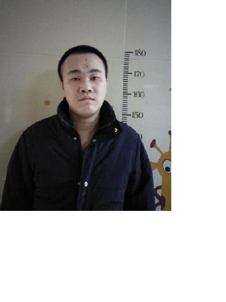 流浪人员救助男高晟胤照片，让爱回家