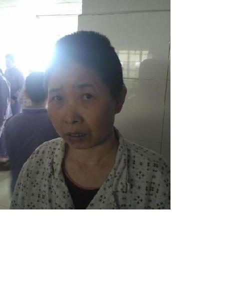 流浪人员平安女照片，让爱回家