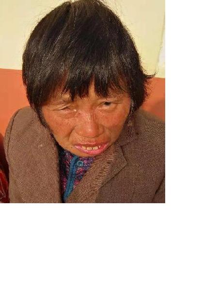 流浪人员无名女照片，让爱回家