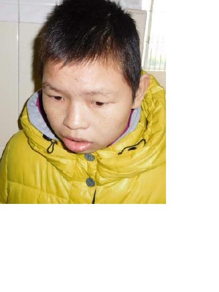 流浪人员助刘云照片，让爱回家