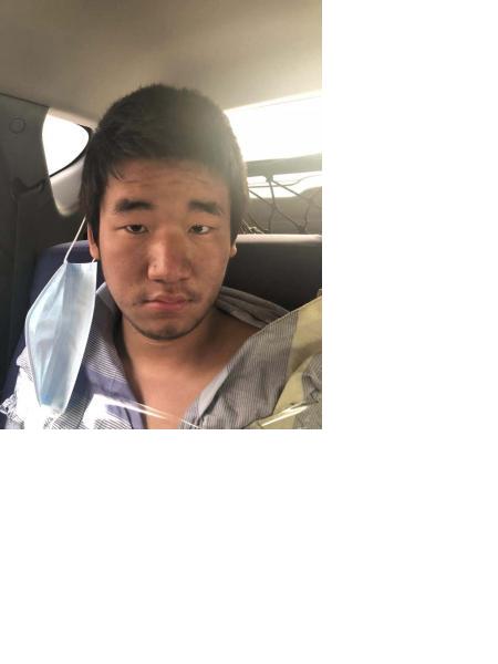 流浪人员梁永生照片，让爱回家