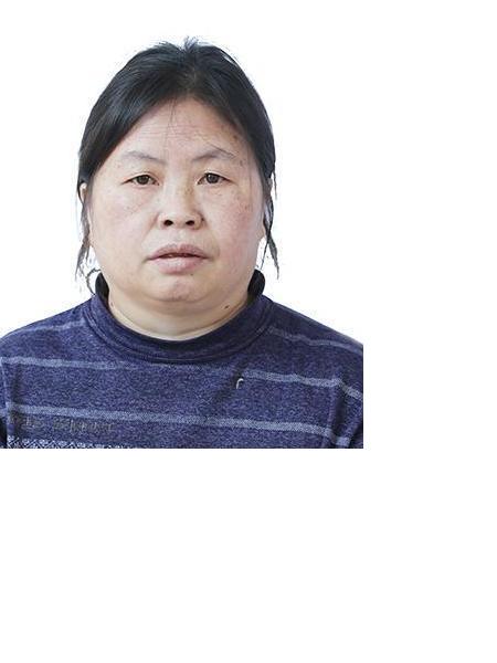 流浪人员杨小采照片，让爱回家