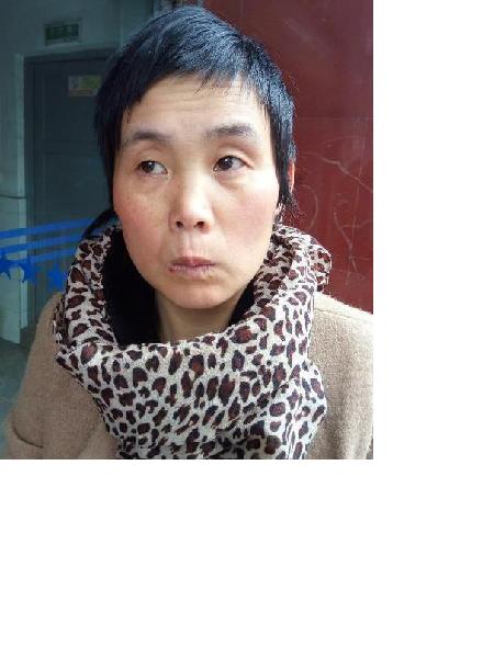 流浪人员哑女照片，让爱回家