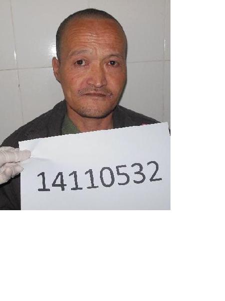 流浪人员范元元照片，让爱回家