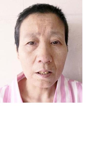 流浪人员侯月照片，让爱回家