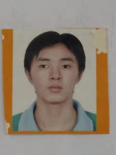 失踪人员李小辉照片，让爱回家