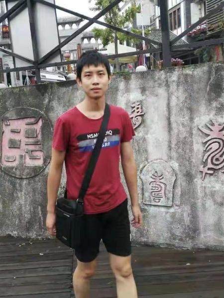 失踪人员黄万斌照片，让爱回家