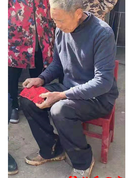 失踪人员张志耀寻找六女儿照片，让爱回家